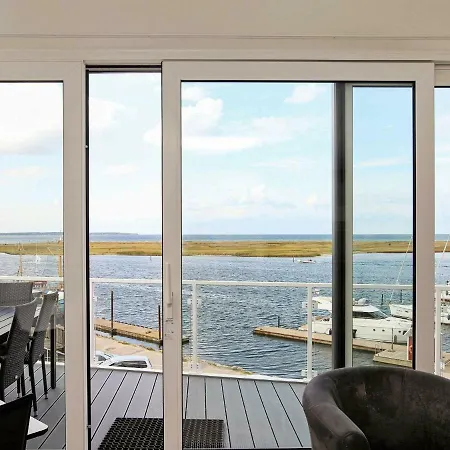 One-bedroom In 4 *