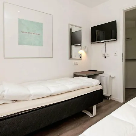 6 Person In Appartement *